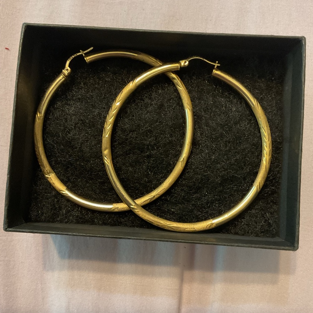 Timeless Gold Hoop Earrings